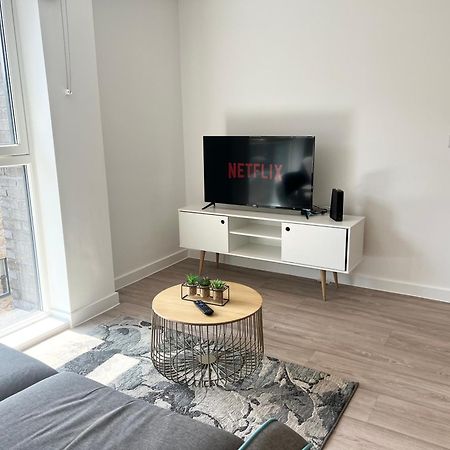 Lovely 2 Bedroom Apartment Манчестер Екстер'єр фото
