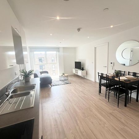 Lovely 2 Bedroom Apartment Манчестер Екстер'єр фото